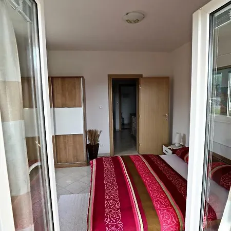 Apartment Vuljan *