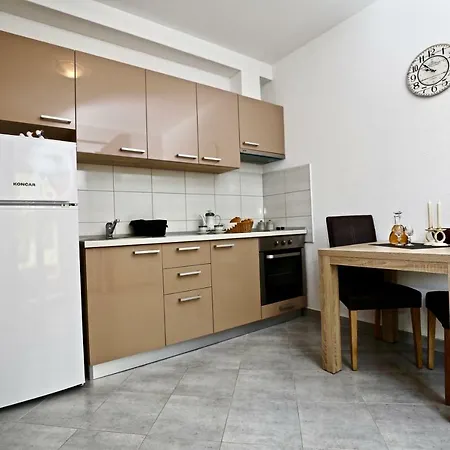 Apartment Vuljan *